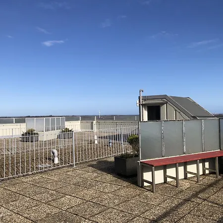 Apartment Tief 10 7